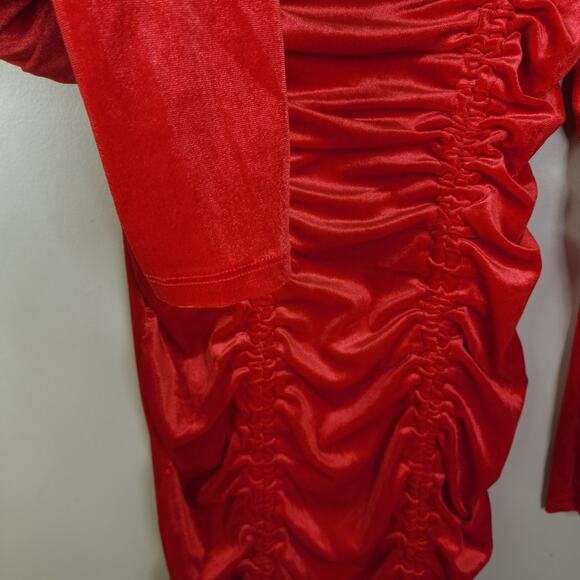 Wild Fable Long Sleeve Ruched Velvet Bodycon Dress in Red Size M - Picture 6 of 12